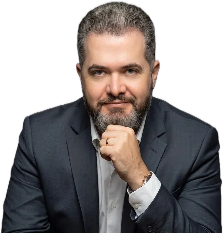 Dr. Dionatan Braum, pediatra com foco em neurodesenvolvimento infantil, em Cuiabá